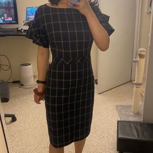 Banana republic plaid ruffle sleeve work dress